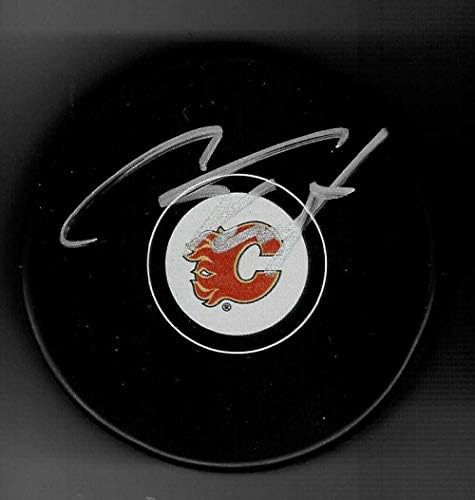 Cam Talbot Aláírt Calgary Flames Puck - Dedikált NHL Korong